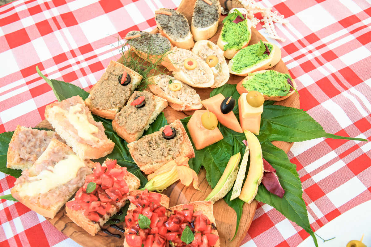 Crostini misti