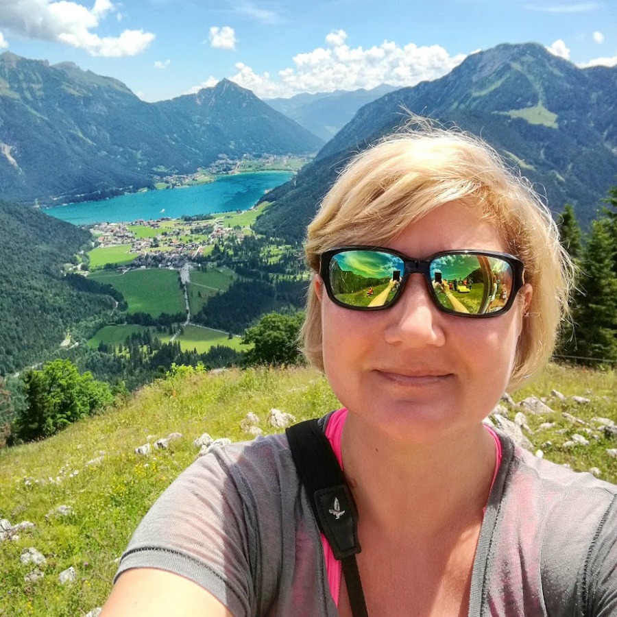 Magda, Italia poza szlakiem na szczycie Feilkopf. Tyrol, Austria