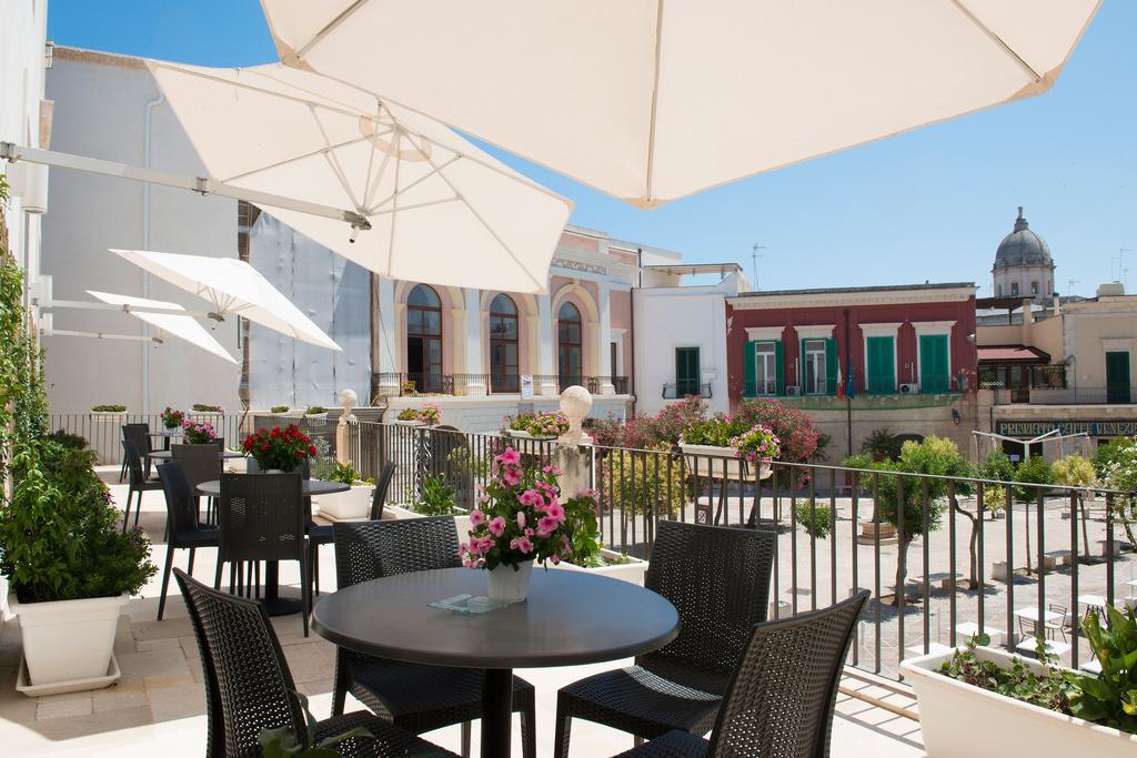 Palazzo Indelli, Piazza Garibaldi, Monopoli