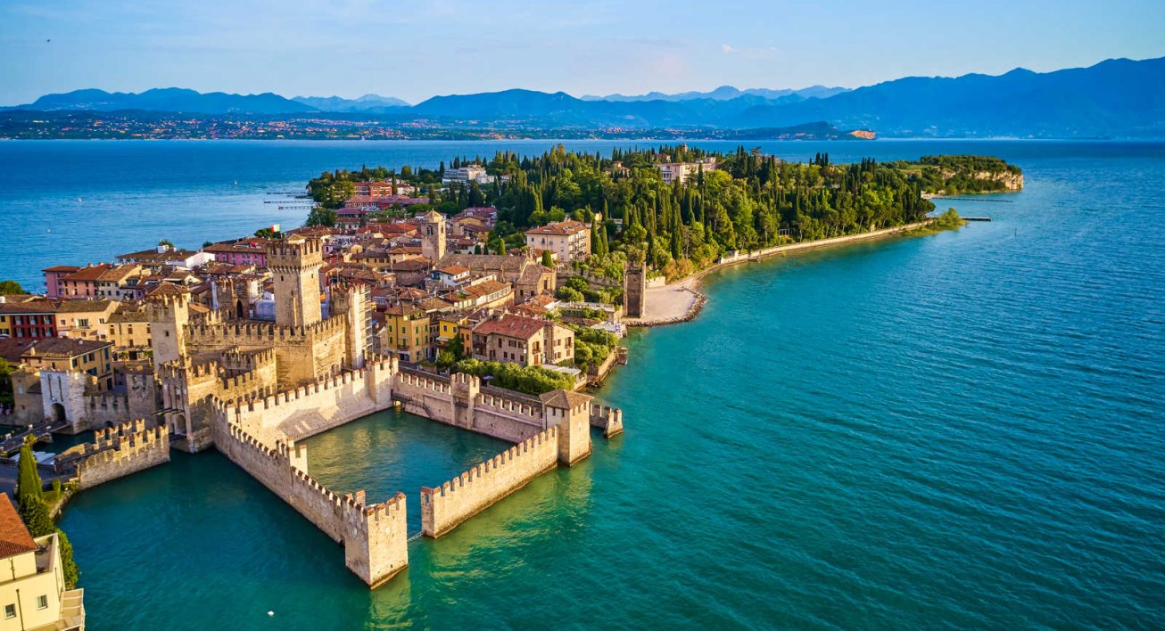 Sirmione, jezioro Garda, Lombardia. Przewodnik
