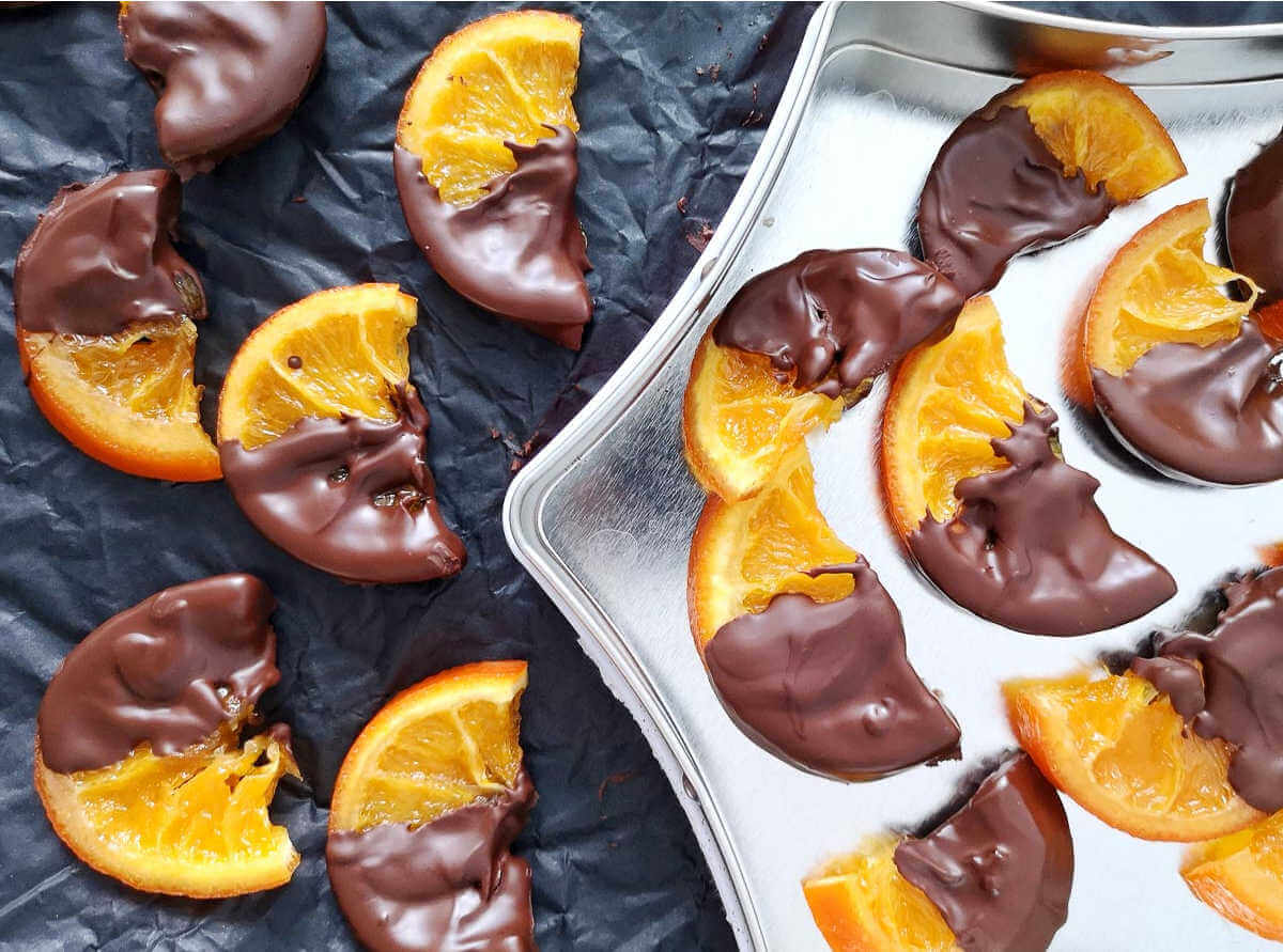 Kandyzowane pomarańcze zanurzone w czekoladzie