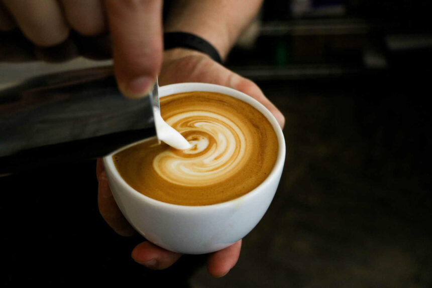 Dlaczego we Włoszech nie pije się cappuccino po 12:00