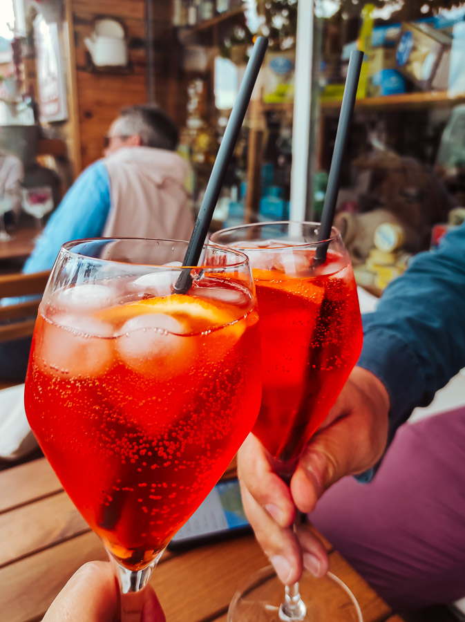 Aperitivo – czym jest ten włoski rytuał przed kolacją